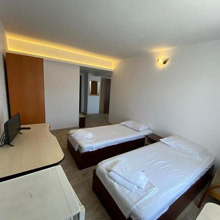 Hotel Gorj Târgu Jiu Buitenkant foto
