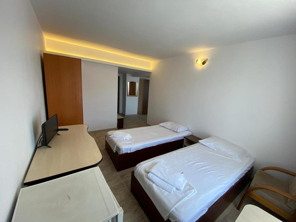 Hotel Gorj Târgu Jiu Buitenkant foto