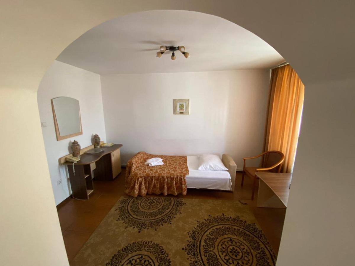 Hotel Gorj Târgu Jiu Buitenkant foto