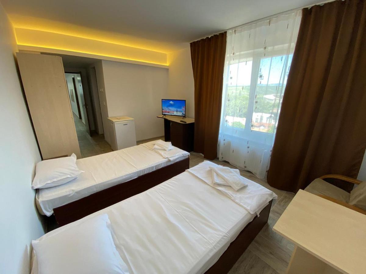 Hotel Gorj Târgu Jiu Buitenkant foto