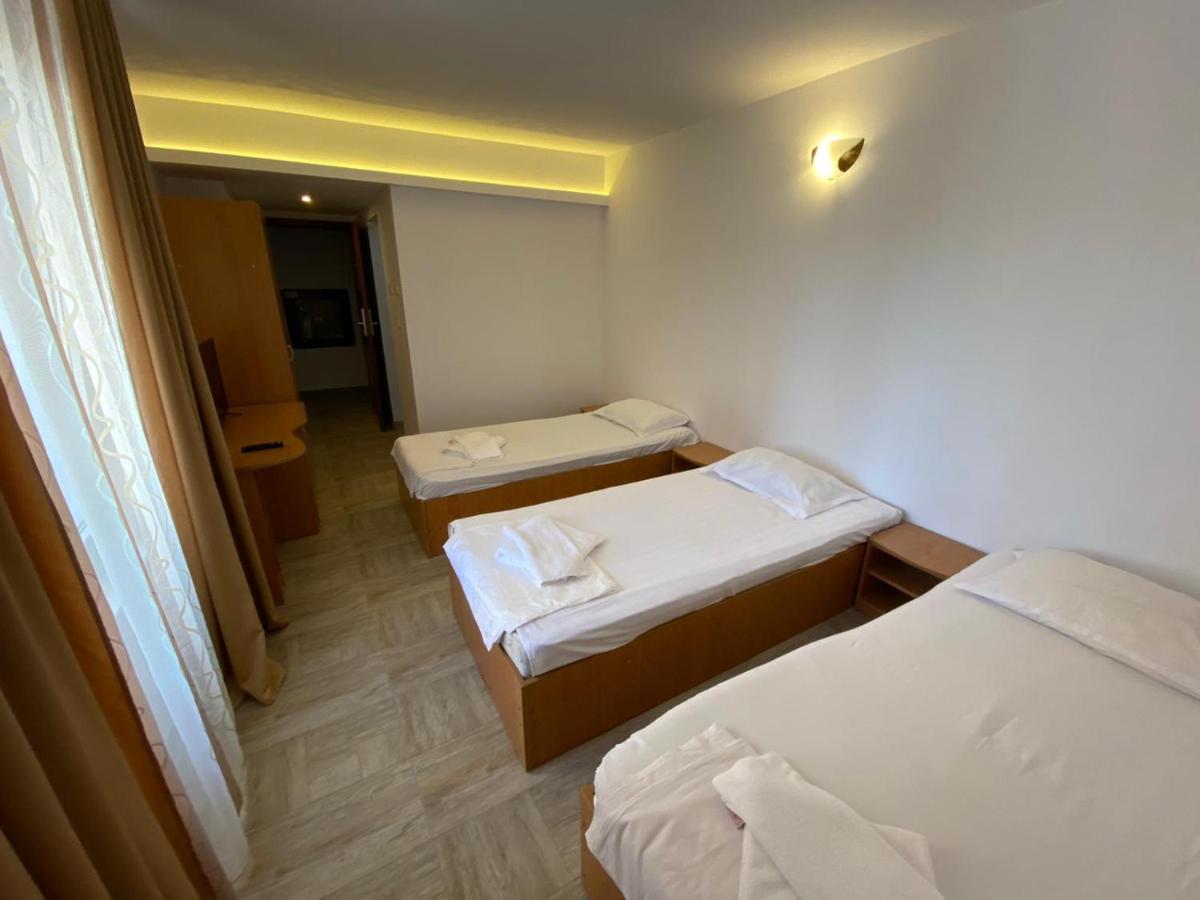 Hotel Gorj Târgu Jiu Buitenkant foto